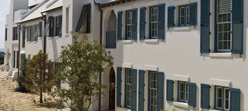 Refining Relaxed Elegance in a Place Where All Roads Lead to the Beach