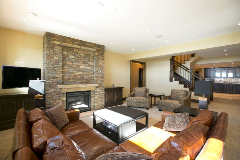 Lake Front Home in Alberta preview 5