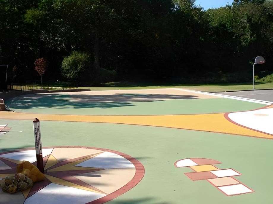 Elementary School Play Ground - CADdetails