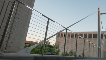 University of Texas at Austin Moody College of Communication Sky bridge (iRAIL)