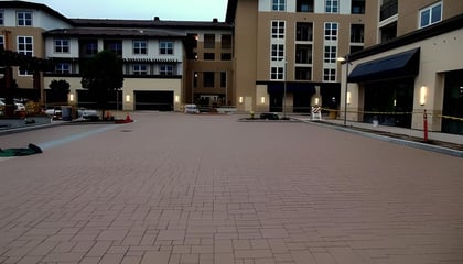 Tritan Park Plaza