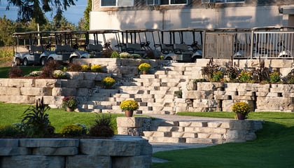 Golf Course Uses Rosetta Outcropping To Make Grade For Weddings