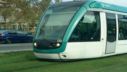 Paris Tramways Install Turf