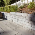 View Freestanding Walls: Röcka