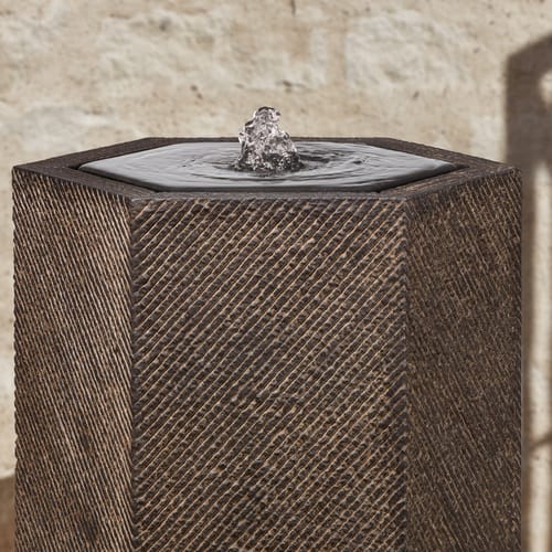 Tellaro Plinth Fountain preview 2