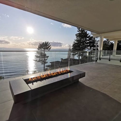 Quadra 84 Concrete Fire Table