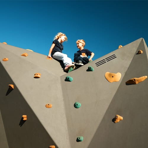 Urban Boulder: Basecamp
