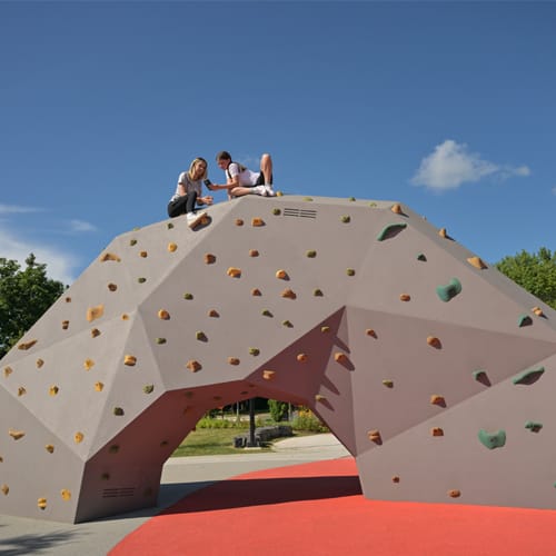 Urban Boulder: Summit
