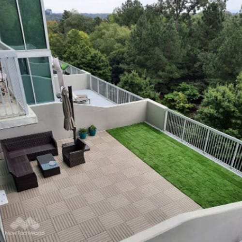 UltraShield® Naturale™ Capped Composite Deck Tiles