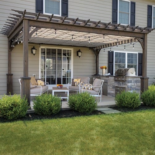 Traditional Wood Pergola preview 3
