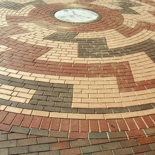 Beveled Edge Clay Pavers - English Edge Dark Accent preview 4