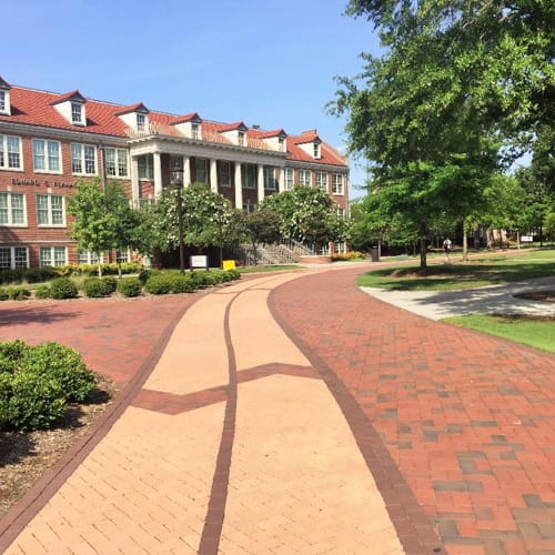 Beveled Edge Clay Pavers - English Edge Dark Accent preview 5