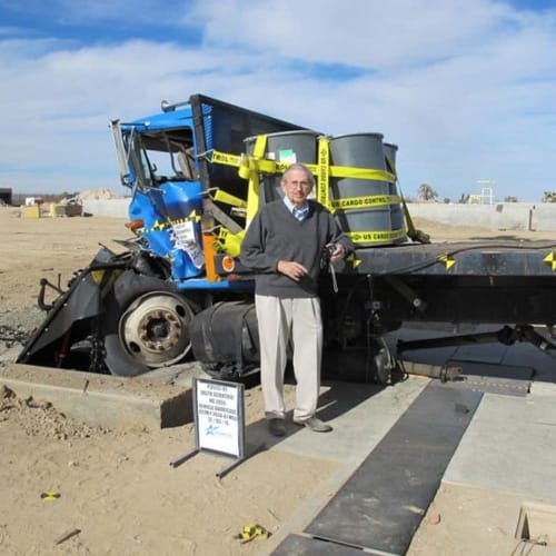 HD2055(EM) Wedge Barricade – M50/P1 Crash Rated Barrier preview 2