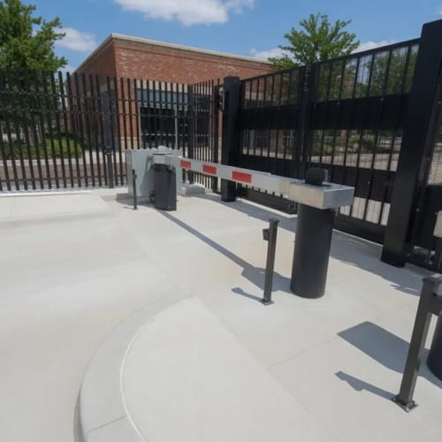 Drop Arm Vertical Pivot Gate (AVBD 261-264) preview 1
