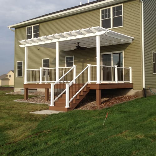 10' x 20' Traditional Attached Vinyl Pergola preview 3