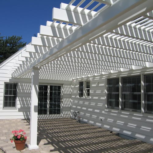 20' x 20' Traditional Attached Vinyl Pergola preview 3