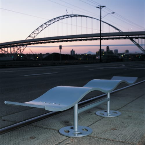 Wave Back Bench Wave Bench - Huntco Site Furnishings - CADdetails