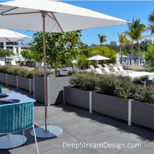Restaurant Fixtures and Planters - DeepStream Designs - CADdetails